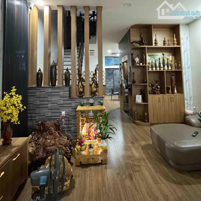 Siêu Hot! Nhà 4lầu+tum có thang máy hiện đại 97m2 mặt 5m trục Phố KD ĐS 7 rộng 22m 12,2 ty