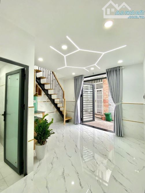 Nhà chính chủ bán nhà 1 tỷ450tr hẻm 12 Lưu chí hiếu tây thạnh tân phú hcm