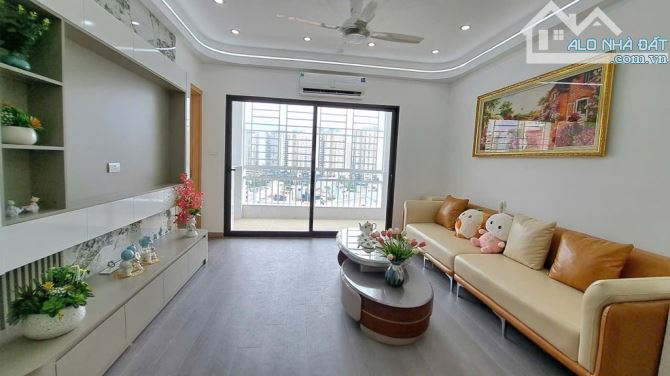Bán căn hộ chung cư N2D đối diện công viên Thanh Xuân, 61m2,2 ngủ 2wc, sẵn sổ đỏ.