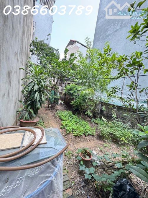 210.X Đức Giang – 60m² – MT 4.2m – Giá 7.2 tỷ – Ô tô đỗ cổng – Ngõ thông – Lô góc đẹp