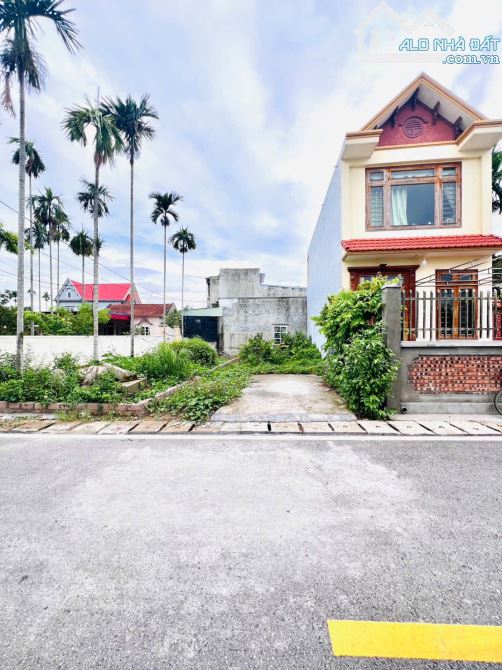 Bán lô trục thôn Lâm Động- Thuỷ Nguyên gần mặt 203 vị trí rất đẹp 66m chỉ 2,7x tỷ