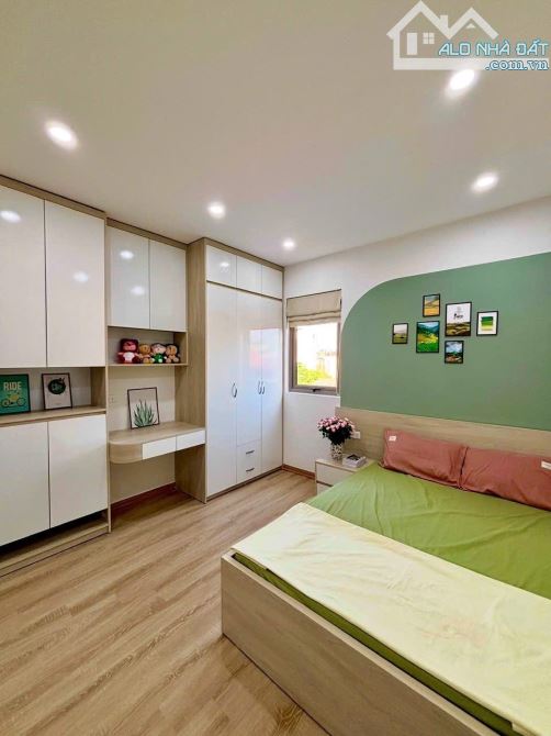 Bán toà ccmn Nguyễn An Ninh 62m 6 tầng thang máy 10 phòng vip dòng tiền 60tr/tháng