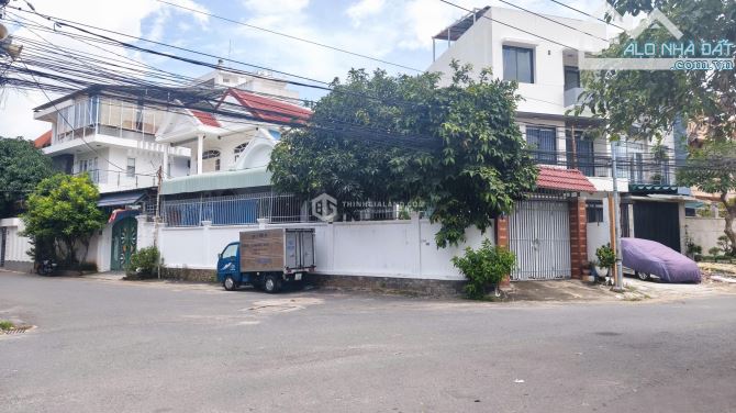 BÁN BIỆT THỰ HOÀN CÔNG_GẦN CÔNG VIÊN PHƯỜNG 2 VŨNG TÀU_CHỈ MẤT 2P ĐI XE LÀ ĐẾN BÃI SAU