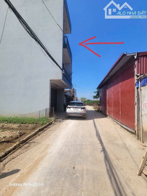 Bán đất tặng nhà 3.5 tầng, view hồ tại khu đấu giá Phú Trạch - Mễ Sở, diện tích sổ 99m2, t