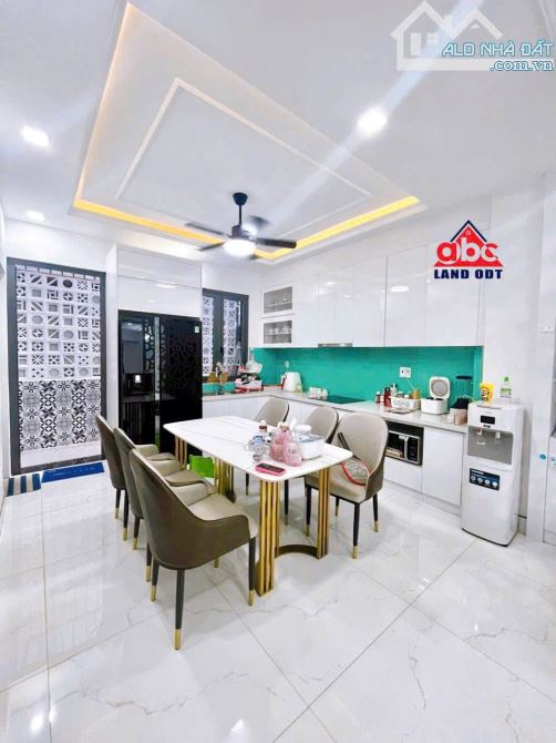 NP071 ➡️ Hạ 300tr còn 8ty6 nhà 2 Lầu mặt tiền Nguyễn Bảo Đức khu vip Sunshine KDC Long Châ