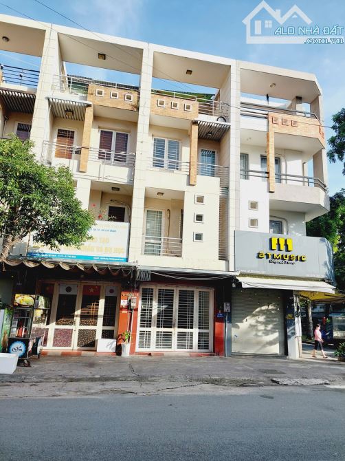Bán nhà mặt tiền công viên Nguyễn Sỹ Sách, Tân Bình, 4x19m, 3 tầng, 14,5 tỷ