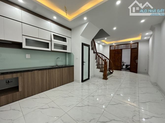 Bán nhà Liên Mạc 35,5m2 - 4 tầng - Mặt tiền 4m - Giá chào 5,3 tỷ