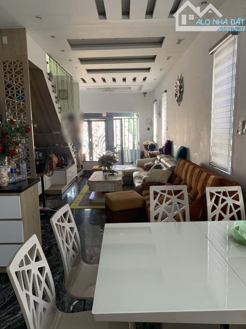 BÁN NHÀ MẶT TIỀN NỘI BỘ CAO LỖ, P.CHÁNH HƯNG. NHÀ CĂN GÓC THOÁNG MÁT. 4M X 13.79M - 9.8 TỶ
