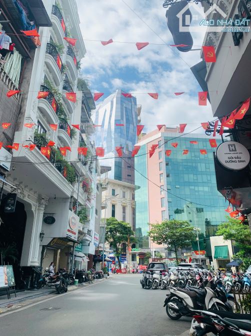 Quận Hoàn Kiếm nhà Mp 80M, 8 tầng, Mt 6M kinh doanh đa ngành