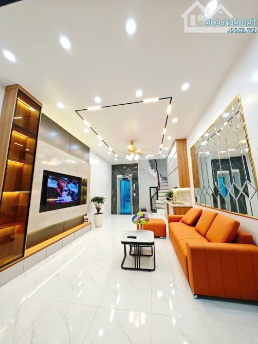SIÊU PHẨM, BÁN NHÀ CẦU DIỄN, 6 TẦNG THANG MÁY XỊN SÒ, Ô TÔ ĐỖ CỬA, 34M CHỈ HƠN 7 TỶ