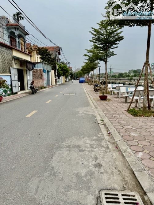 Bán 40m2 đất Hoàng Long - Đặng Xá, đường ô tô thông