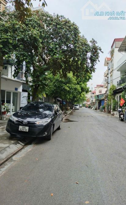 Bán nhà 3 tầng phố Thanh Am, kinh doanh đỉnh, ô tô tránh, vỉa hè rộng, dt 45m2, giá đầu tư