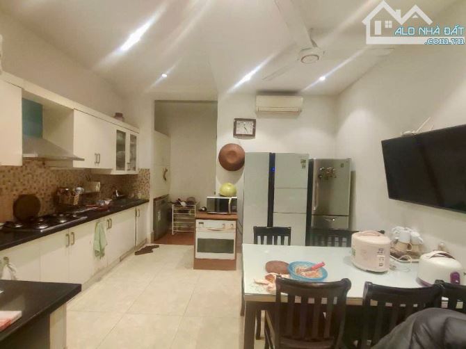 NHÀ ĐẸP TỨ LIÊN - TÂY HỒ 70M2, Ô TÔ TRÁNH KINH DOANH, CHỈ HƠN 9 TỶ, CHỦ CẦN BÁN GẤP