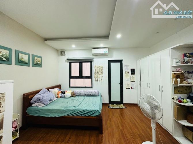 Chính chủ bán nhà Mai Anh Tuấn –  diện tích 100m² – MT 10m– 3 tầng – Giá 22 tỷ – Đống Đa
