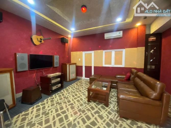 NHÀ ĐẸP NGANG KHỦNG 8M – SÁT AEON TÂN PHÚ – ĐƯỜNG XE TẢI 6M THÔNG-8 x 20m -11,4 TỶ TL