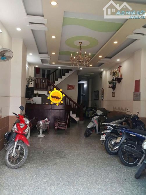 BÁN KHÁCH SẠN LÊ VĂN KHƯƠNG Q12 - 6 TẦNG 125M2 ( 5M X 25M) - 14.4 TỶ