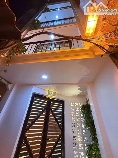Nhà 3tầng*32m2 ôtô đỗ gần chợ, trường các cấp, hàng xóm q. hà đông, 7p ra bx yên nghĩa,