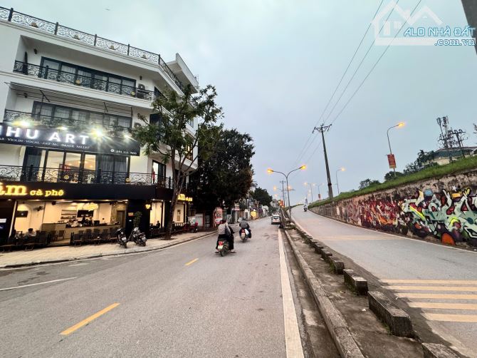Bán đất Phố Ngọc Thụy, Long Biên 180m Ô TÔ TRÁNH - NGÕ THÔNG - XÂY CCMN ĐỈNH nhỉnh 15 tỷ.