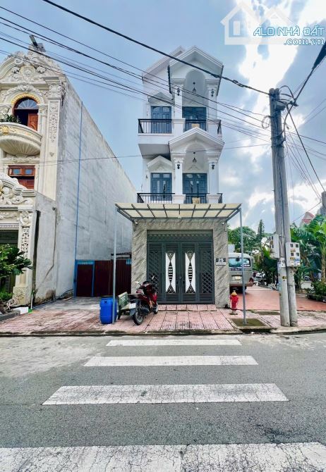 Bán Nhà mới 2 Lầu Đường Nhựa 8m Gần ngã Tư Chiêu Liêu , Dĩ An