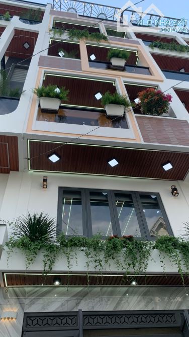 NHÀ MỚI GẦN 100M2 – FULL NỘI THẤT – 5 TẦNG HIỆN ĐẠI – TÂN CHÁNH HIỆP – HUỲNH THỊ HAI Q12