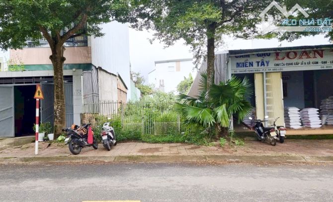CỰC HIẾM! Bán đất mặt tiền Hồ Tùng Mậu, phường 1 Bảo Lộc👉BỀ NGANG LỚN. GẦN CHỢ MỚI.
