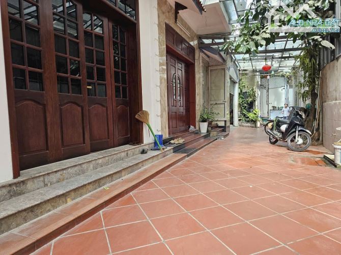Bán nhà Thanh Am, 3 tầng x60m dân xây