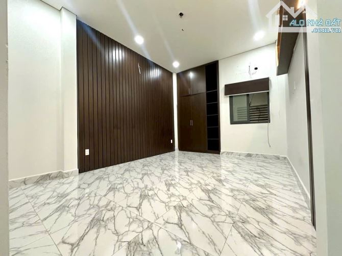 11.2Tỷ-Nhà Đẹp 4 Tầng-ÔTô Vào Nhà-80M2-Ngay đường Chợ Lớn giáp Nguyễn Văn Luông-P11-Quận 6