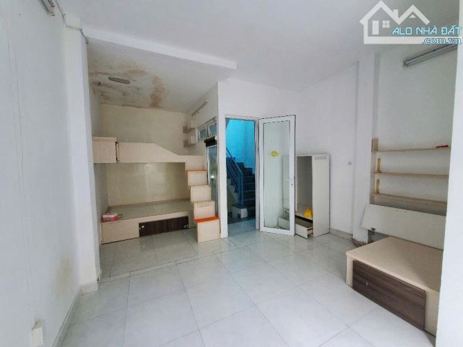 hẻm ba gác hai bà trưng quận 3, 4,7x15m, nhà cấp 4, giá 13 tỷ thương lượng