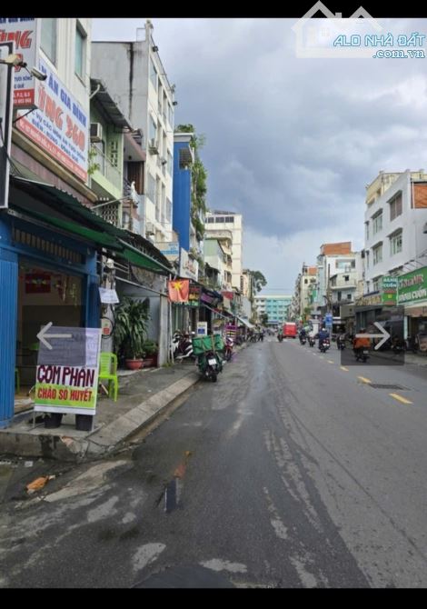Nhà mặt tiền đường Nguyễn Biểu phường 2 quận 5