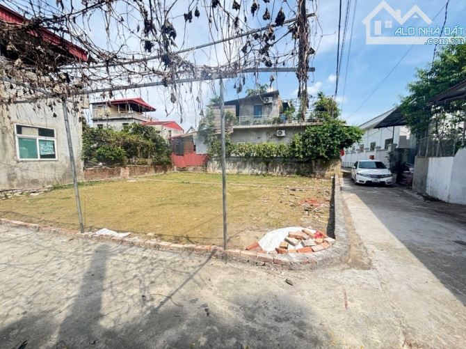 Lô góc  bắc thượng quang tiến sóc sơn đường thông ô tô TC chỉ 3 tỉ nhỏ