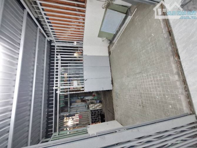 HOT, CẦN BÁN GẤP NHÀ BTCT, HOÀI THANH [P14, Q8] DT: 74.3 M2, 2T, 4PN, 2WC CHỈ 5.1 TỶ