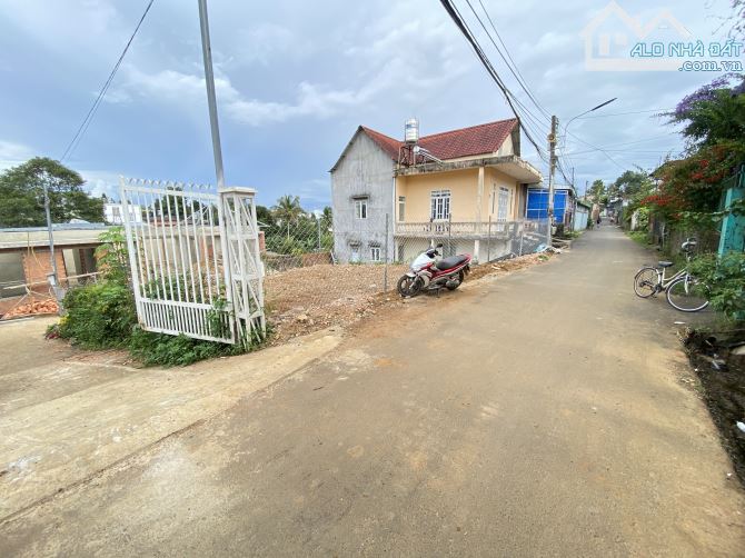 NGỘP❗️Bán đất 3 mặt tiền hẻm Phan Huy Chú, phường Blao Bảo Lộc.