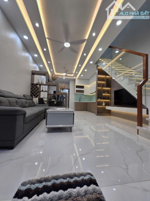Nhà trệt lầu, nhà hoàn công đủ, giá trọn số 8.2, 1 căn ở 1 căn cho thuê🍒THÂN GỬI ACE BÁN