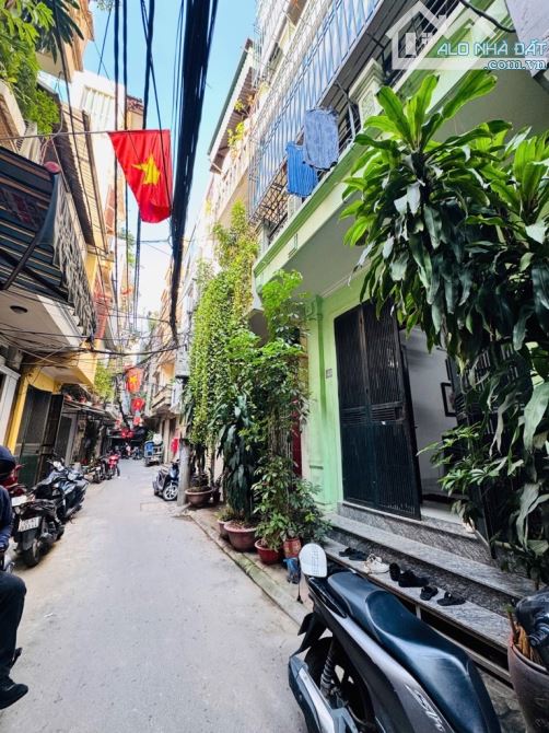 CHÙA BỘC - TÂY SƠN - PHÂN LÔ Ô TÔ - DÂN XÂY - TRUNG TÂM - DÂN TRÍ CAO - AN NINH TỐT - NGÕ