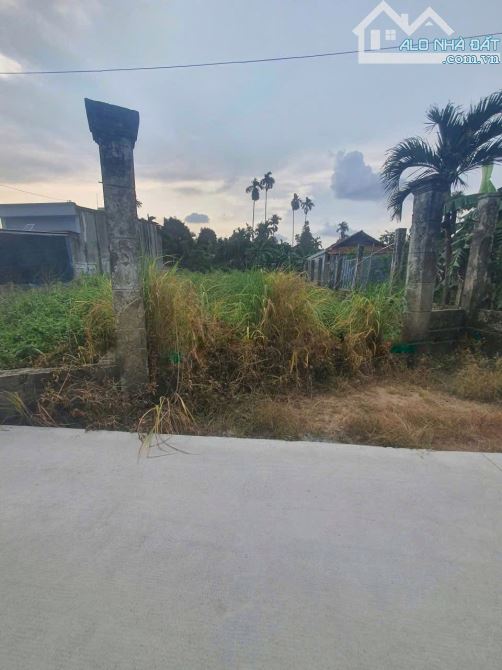 Lô đất 300m2 (ngang 10m) đường Bình Nhâm 08, gần sông Sài Gòn