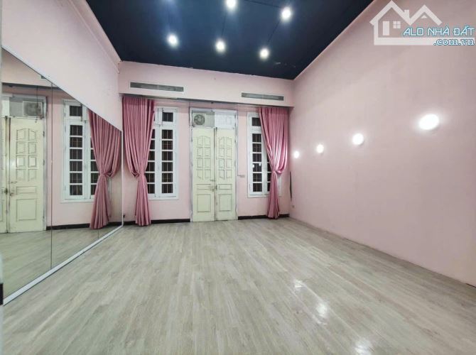 Cho Thuê Nhà Nguyên Căn Mặt Ngõ Ô Tô Tránh - Kim Mã, Ba Đình- kinh doanh đỉnh