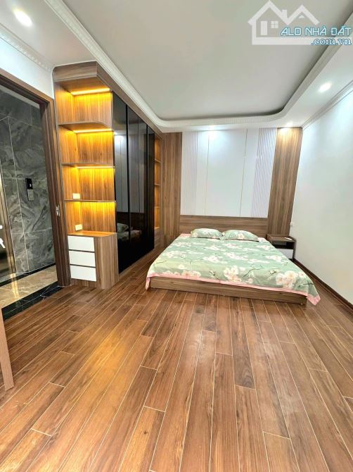 CHỈ 10 TỶ CÓ NGAY NHÀ ĐẸP 6T THANG MÁY ĐỊNH CÔNG HOÀNG MAI FULL NỘI THẤT, GẦN Ô TÔ