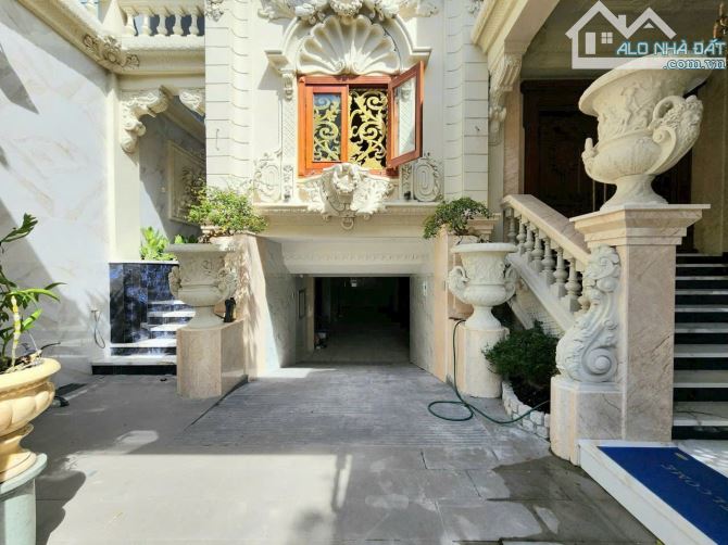 Bán biệt thự phong cách Châu Âu, 500m2, khu Tên Lửa, Bình Tân.