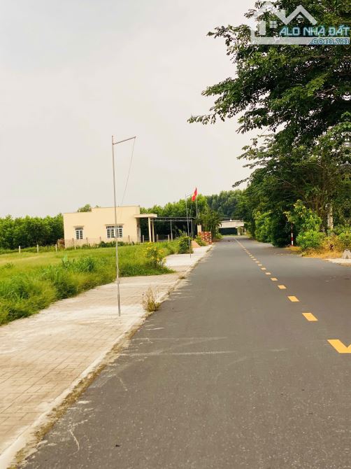 BÁN 242m² ĐẤT ĐẦU TƯ KHU CÔNG NGHIỆP ĐẤT ĐỎ