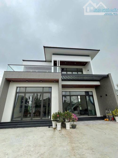 Biệt thự mini đẹp lung linh, gần ngay chợ Thạnh Phú, đường 6m thông, chỉ 2,3 tỷ