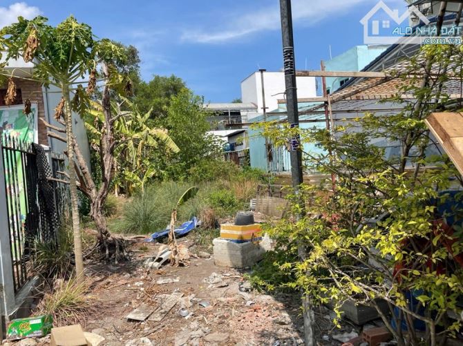 Bán đất hẻm 126 Nguyễn Văn Tạo, Long Thới Nhà Bè. 100m2