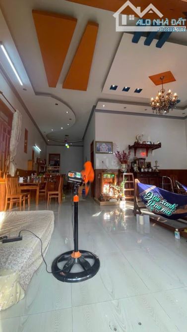 Bán nhà cấp 4 162m2 ở Tân An Hội giá 920 triệu SHR