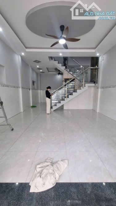 💥 Bán nhà 1 trệt 1 lầu gần VinCom cách đường Dường Tử Giang 40m, Tân Mai, Biên Hòa