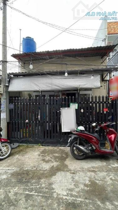 Nhà cấp 4 đường ĐÔNG HƯNG THUẬN 19 phường ĐHT Q12 dt 110,8m2 (5,8mx19m) DÒNG TIỀN 6TR/TH