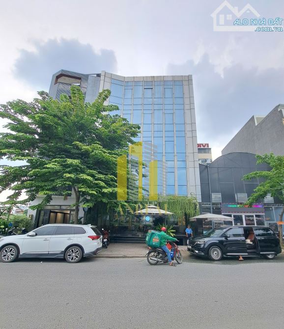 CHO THUÊ MẶT BẰNG VĂN PHÒNG 340M2 - SẴN NỘI THẤT GIÁ 100 TRIỆU