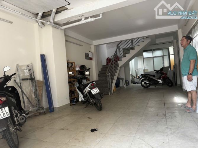 CHDV 6 TẦNG – THANG MÁY – 19 PHÒNG KHÉP KÍN – HXH NƠ TRANG LONG – THU NHẬP 70TR/THÁNG