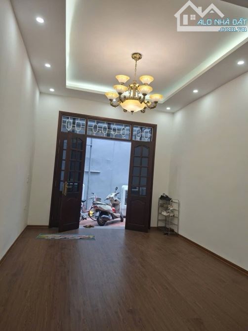 🌺🌺🌺 🏡 RỘNG, RẺ, DUY NHẤT 1 CĂN 60 m2, giá chỉ 6,7 tỷ. Chốt ngay ạ. Thanh Am, Long Biên