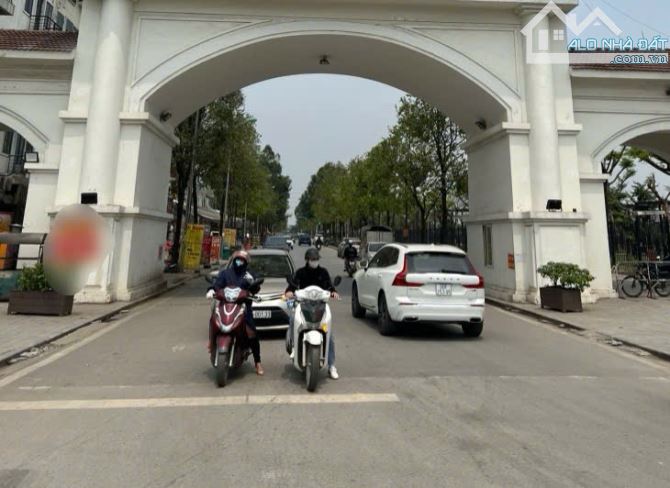 Chính chủ nhờ em Ty bán BT Đô Nghĩa_lô góc_Mặt tiền bề thế_Mặt đường 60m_Để ở + đầu tư tốt