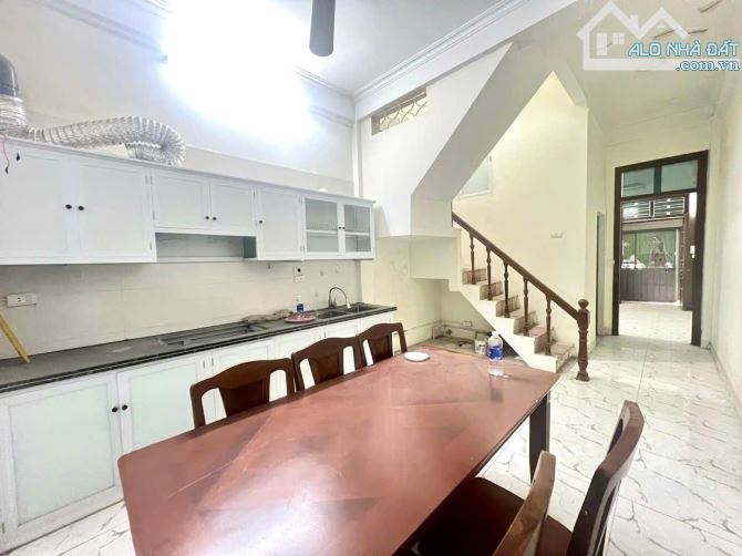 Phân lô An Hòa, Nguyễn Trãi  43,7m 3T 10,8 tỷ 2 thoáng sáng Vf3 đỗ cửa