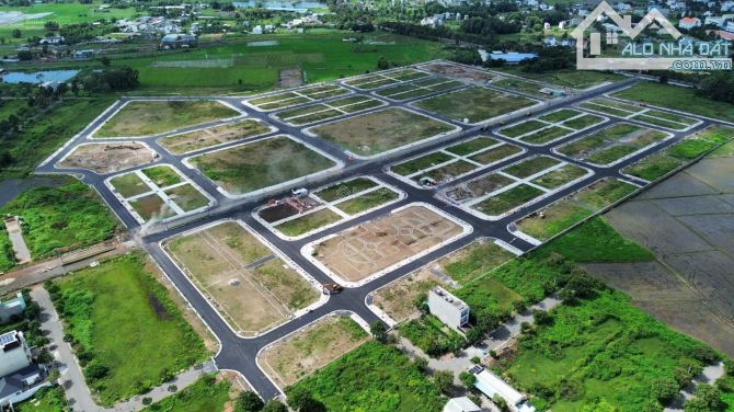 Cần bán gấp lô đất khu TĐC Hòa Long  nay là phường Tam Long, tp Hồ Chí Minh